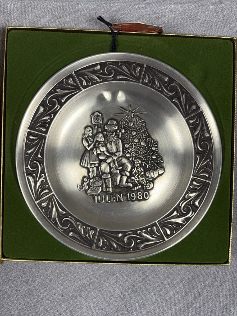 Astri Holthe Norway Pewter Christmas Plate Julen 1980 Signed In Box